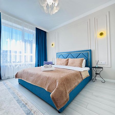 Grand Turan Business Apartments Asztana Kültér fotó
